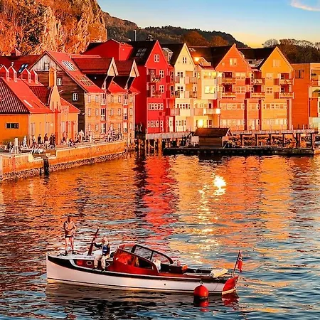 Apartment Seaside Apt. Catch Crabs From Your Bedroom Window!