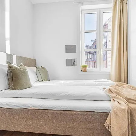 Apartment Seaside Apt. Catch Crabs From Your Bedroom Window! Bergen