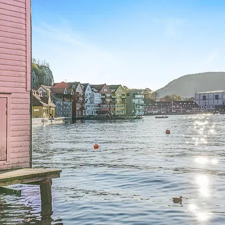 Seaside Apt. Catch Crabs From Your Bedroom Window! Apartamento Bergen