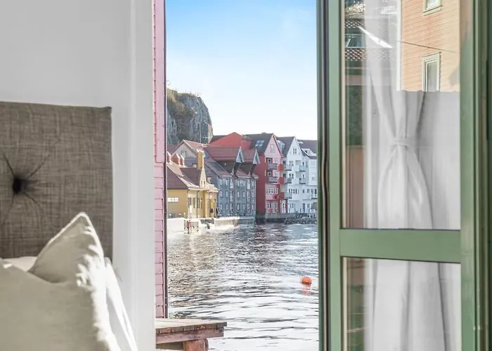 Apartment Seaside Apt. Catch Crabs From Your Bedroom Window! Bergen