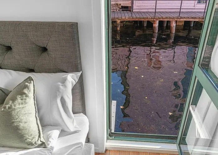 דירה Seaside Apt. Catch Crabs From Your Bedroom Window!